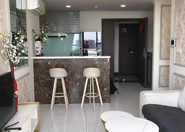 Cbd Luxury Apartment In Rivergate Building